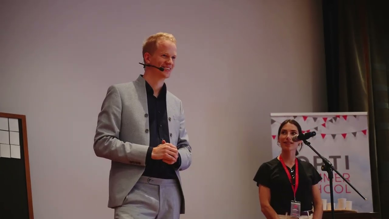 Mentalist Florian Fränz auf der OPTI Summerschool 2023